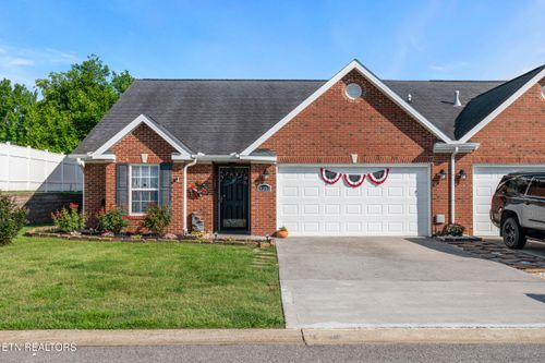 8100 Gatekeeper Way, Knoxville, TN, 37931-4077 | Card Image
