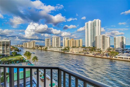 821-800 Parkview Dr, Hallandale Beach, FL, 33009-2927 | Card Image
