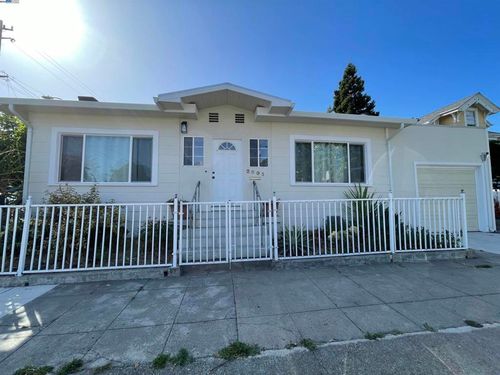 2001 11th Ave, Oakland, CA, 94606 | Card Image