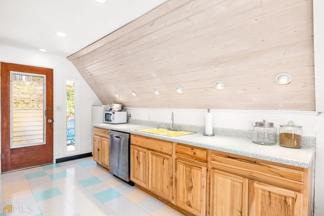 442 Shore Dr, House other with 4 bedrooms, 3 bathrooms and null parking in Dahlonega GA | Image 24