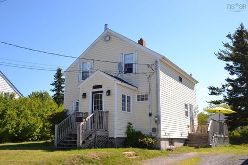 397 Shelburne St, New Glasgow, NS, B2H3K7 | Card Image