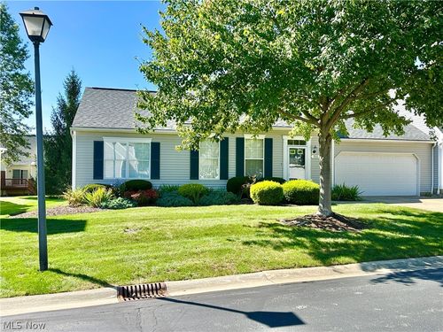 566 Parkside Ln, Tallmadge, OH, 44278-3184 | Card Image