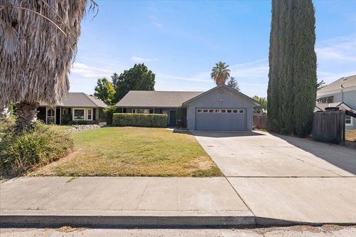 855 10th St, Williams, CA, 95987-8068 | Card Image
