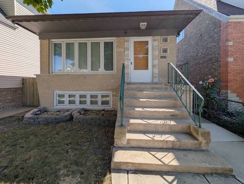 5121 S Tripp Ave, Chicago, IL, 60632-4601 | Card Image
