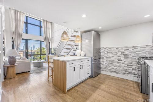 apt-3a-282 Nassau Ave, Brooklyn, NY, 11222-7272 | Card Image