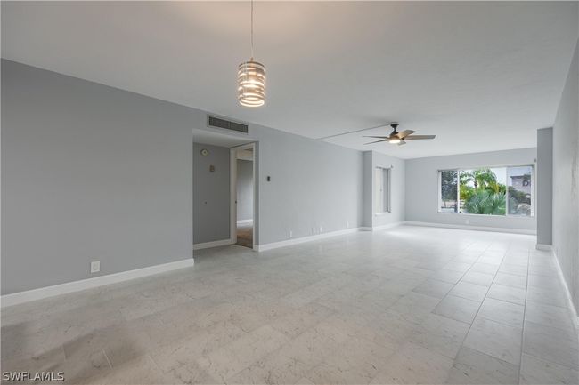 207 - 2244 Winkler Avenue, Condo with 2 bedrooms, 2 bathrooms and null parking in Fort Myers FL | Image 9