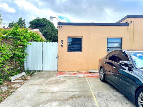 b-236 E 14th St, Hialeah, FL, 33010-3546 | Card Image
