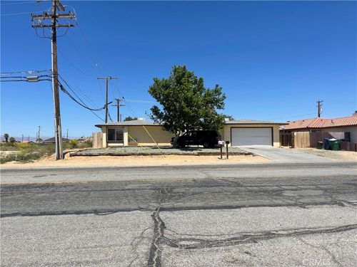 9389 N Loop Blvd, California City, CA, 93505-2268 | Card Image