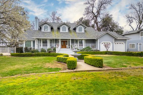 3016 Majestic Oak Cir, Cottonwood, CA, 96022-9562 | Card Image