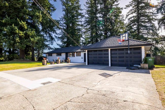 34318 Fraser Street, House other with 4 bedrooms, 2 bathrooms and 9 parking in Abbotsford BC | Image 2