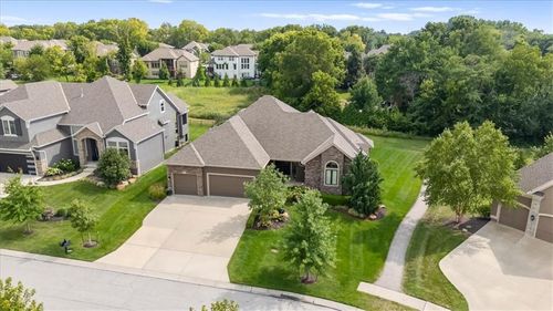 9801 W 152nd St, Overland Park, KS, 66221-8241 | Card Image