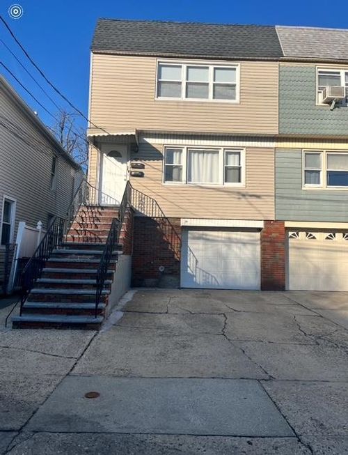 2-105 Evergreen St, Bayonne, NJ, 07002-4305 | Card Image