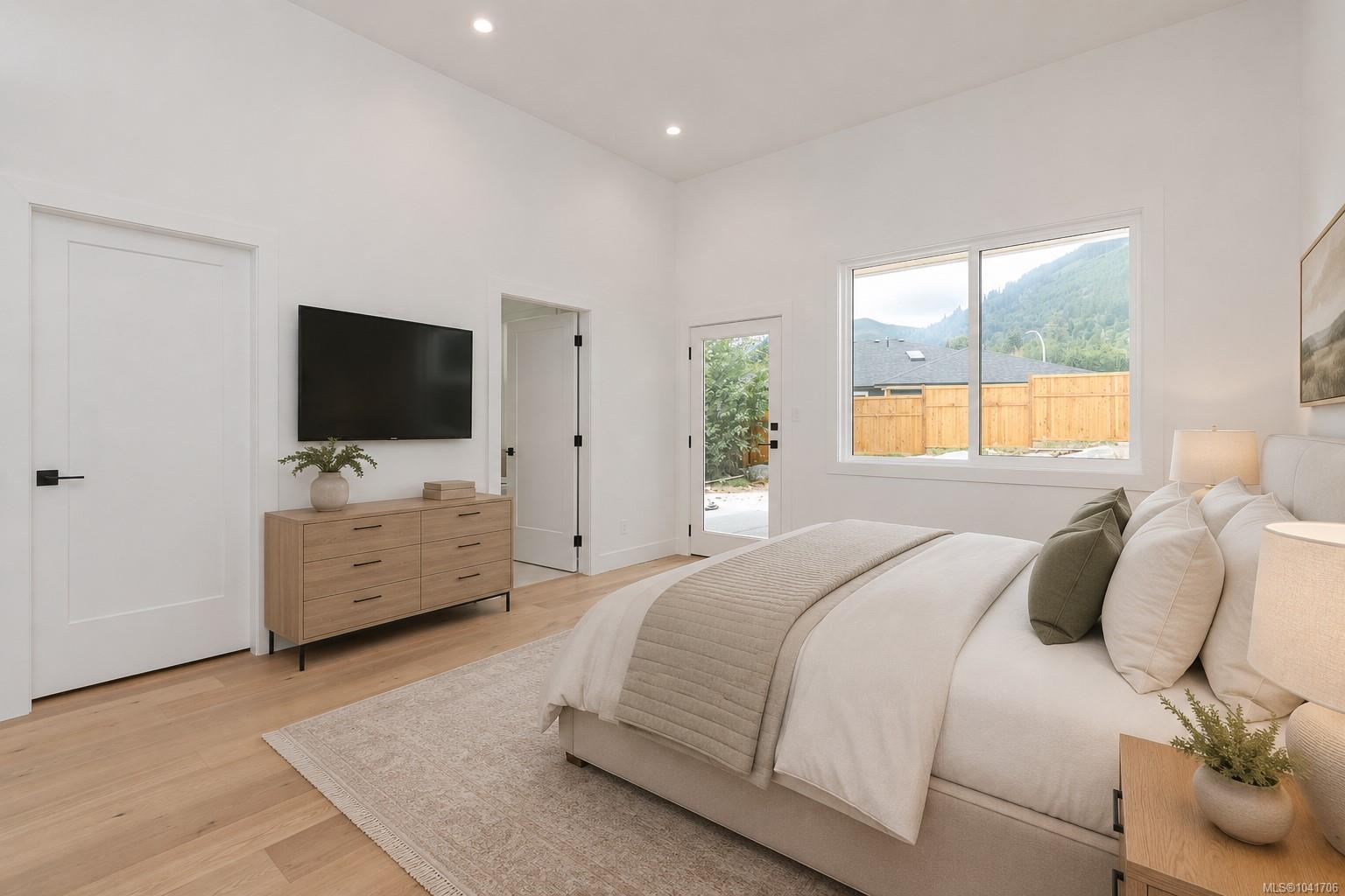 Residential in Lake Cowichan 5