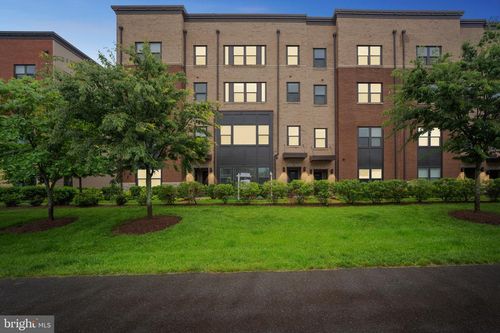 44764 Tiverton Sq, ASHBURN, VA, 20147-5990 | Card Image