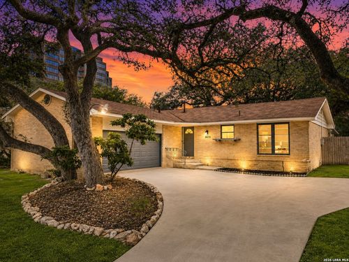 8615 Norwich Dr, San Antonio, TX, 78217-5119 | Card Image