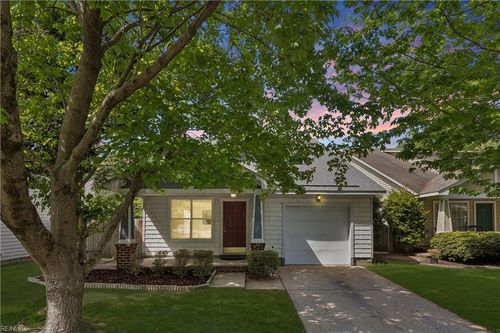 297 Town Pointe Way, Newport News, VA, 23601-3833 | Card Image