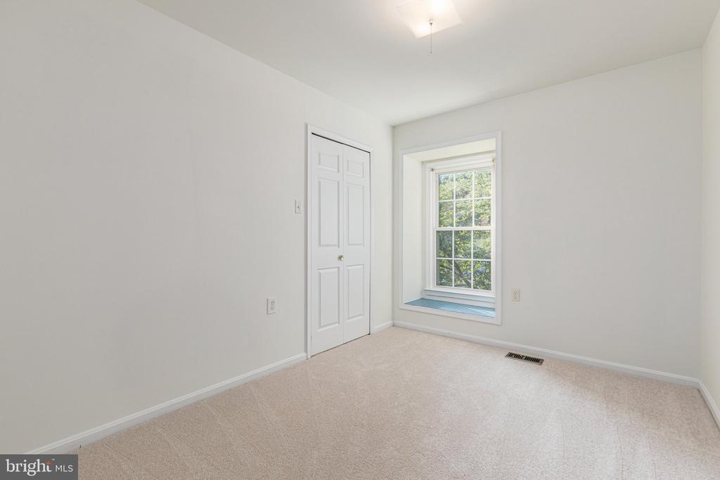 Residential in WOODBRIDGE 2