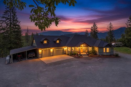 491 Penny Ln, Grants Pass, OR, 97527-8918 | Card Image