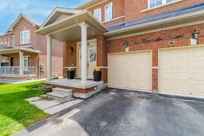 63 Executive Crt, House other with 4 bedrooms, 4 bathrooms and 6 parking in Brampton ON | Image 2