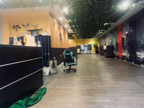 36 Prince St, Flushing, NY, 11354-4008 | Card Image