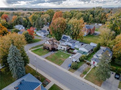 29 Oak St, House other with 4 bedrooms, 2 bathrooms and 8 parking in Lancaster ON | Image 2