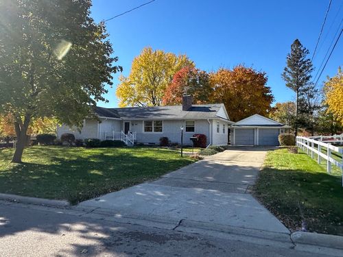 505 S Jackson St, Morrison, IL, 61270-2927 | Card Image