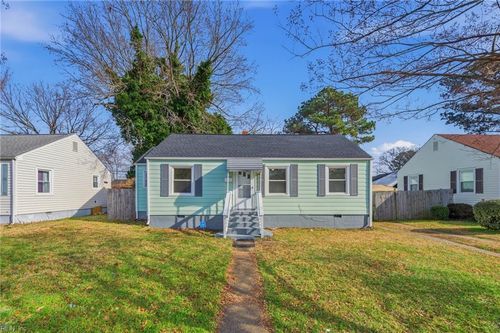 428 Colonial Ave, Hampton, VA, 23661-1514 | Card Image