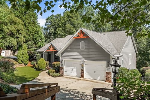 214 S Summit Dr, Seneca, SC, 29672-2446 | Card Image