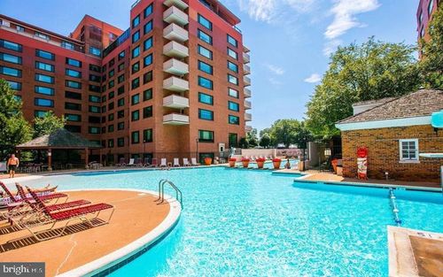 624-1111 Arlington Blvd, ARLINGTON, VA, 22209-3205 | Card Image
