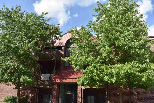 apt-l-1350 Brook St, St. Charles, IL, 60174-1653 | Card Image