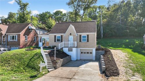 3593 Middleboro Rd, Castle Shannon, PA, 15234-2356 | Card Image