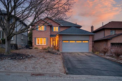 11 Giffin Rd, Dundas, ON, L9H6S4 | Card Image