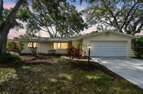 5825 Oakhurst Dr, Seminole, FL, 33772-7023 | Card Image