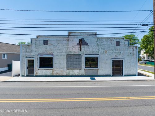 1005 Union Ave, Union Beach, NJ, 07735-3421 | Card Image