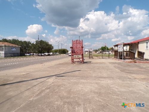 411 S Alamo St, Refugio, TX, 78377-2200 | Card Image