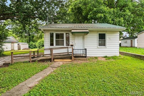 23 S 9th St, Belleville, IL, 62220-1842 | Card Image