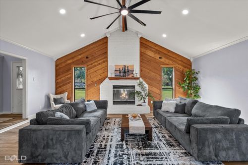 5505 Hickory Ridge Dr, Bossier City, LA, 71111-5520 | Card Image