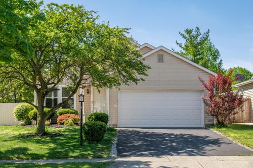 2295 Fernwood Ave, Grove City, OH, 43123-9235 | Card Image