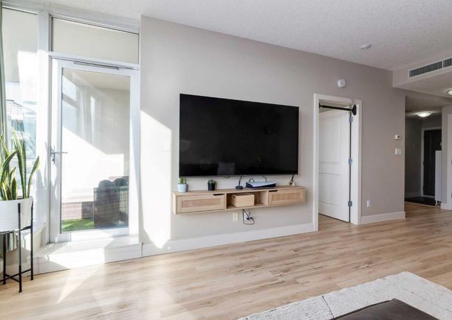 2105 - 77 Spruce Pl Sw, Condo with 2 bedrooms, 2 bathrooms and 1 parking in Calgary AB | Image 13