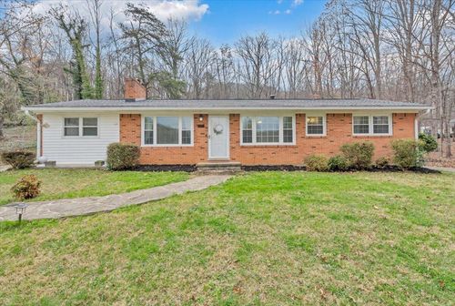3988 Welcome Valley Rd Se, Roanoke, VA, 24014-5123 | Card Image