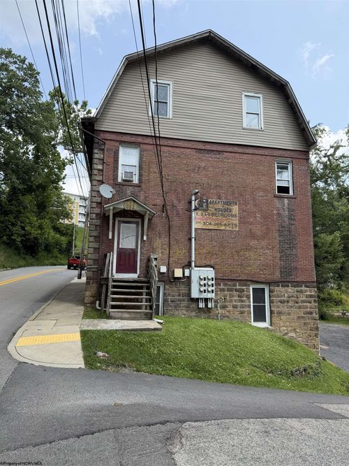 924 Willey St, Morgantown, WV, 26505-5149 | Card Image