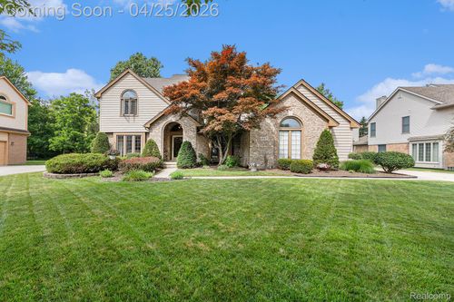 6907 Kings Mill Dr, Canton, MI, 48187-5479 | Card Image