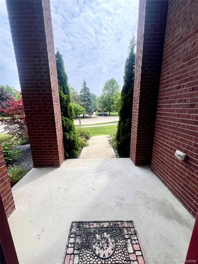 Front porch | Image 4