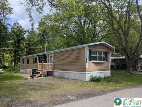 250 Lower Pmhe North Dr, East Stroudsburg, PA, 18302-6873 | Card Image