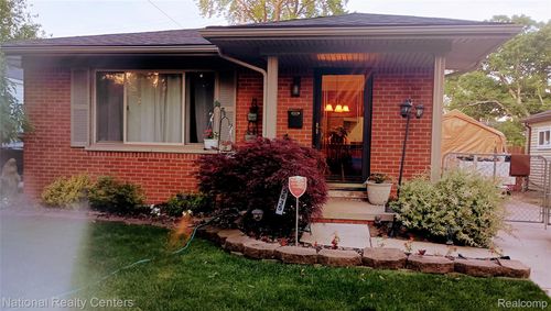 5635 Clippert Street, Dearborn Heights, MI, 48125 | Card Image