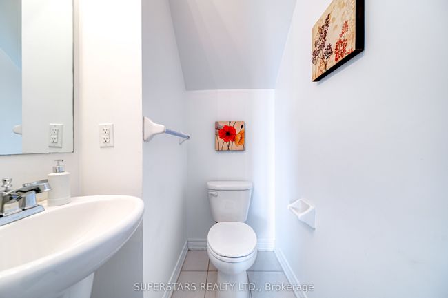 1916 Donald Cousens Pky, House attached with 3 bedrooms, 4 bathrooms and 1 parking in Markham ON | Image 11