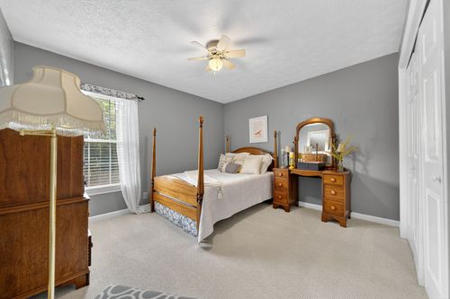 105 Meadow Ln, Hendersonville, TN, 37075-4366 | Card Image