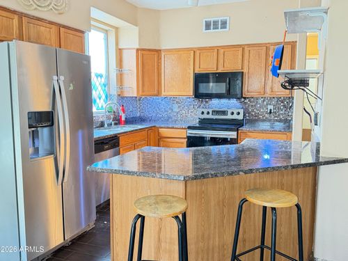 3133 E Kristal Way, Phoenix, AZ, 85050-2547 | Card Image