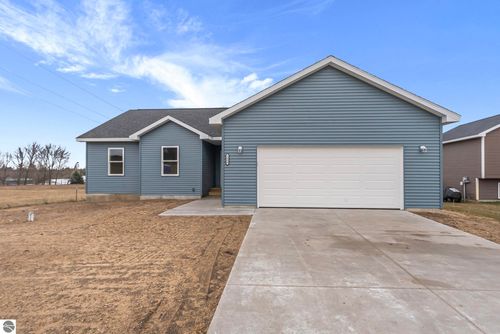 5436 Revella Ln, Grawn, MI, 49637-8709 | Card Image