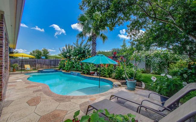 A relaxing outdoor oasis. | Image 43